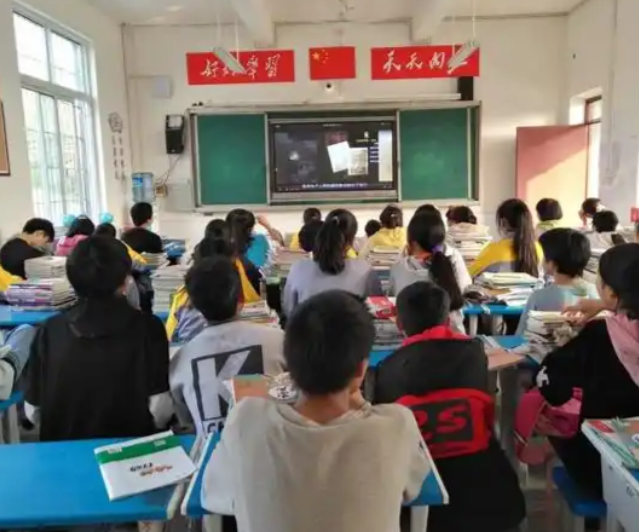 文学教育重视培育学生的艺术档次审美品